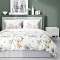 big_posciel-satynowa-180x200-biala-zielona-morelowa-kwiaty-liscie-4402-a-home-satin-122-1.webp